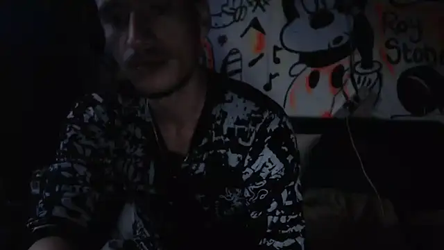 roystonee01 online show from November 16, 10:54 am