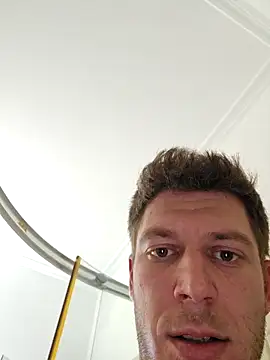 Snapshot of Alexxxmaster1312 chatting on December 18, 2:45 pm Alexxxmaster1312 online show from December 18, 2:45 pm