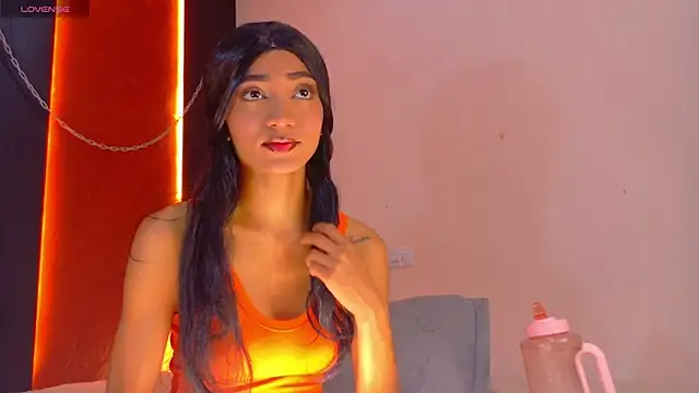 Snapshot of Charlotte_Love10 chatting on February 12, 10:10 am Charlotte Love10 online show from February 12, 10:10 am