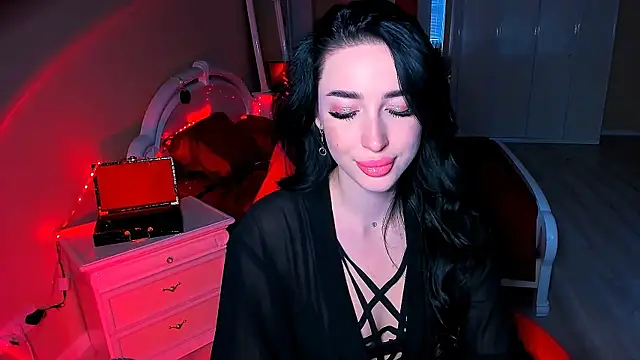 Snapshot of lovely_desire chatting on December 2, 10:18 am lovely desire online show from December 2, 10:18 am