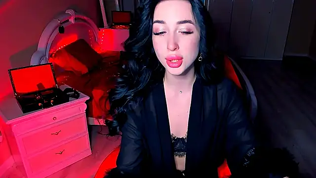 Snapshot of lovely_desire chatting on December 12, 12:44 pm lovely desire online show from December 12, 12:44 pm