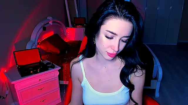 Snapshot of lovely_desire chatting on December 15, 12:06 pm lovely desire online show from December 15, 12:06 pm