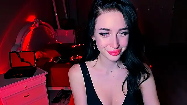 Snapshot of lovely_desire chatting on December 21, 4:14 pm lovely desire online show from December 21, 4:14 pm