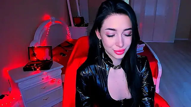 Snapshot of lovely_desire chatting on January 15, 9:13 am lovely desire online show from January 15, 9:13 am