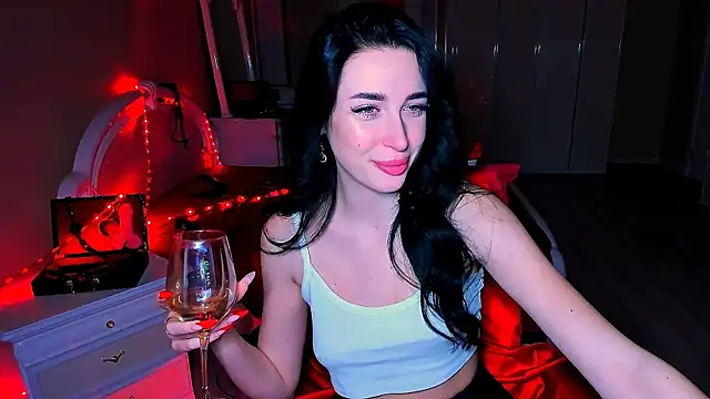 Snapshot of lovely_desire chatting on January 19, 6:00 pm lovely desire online show from January 19, 6:00 pm