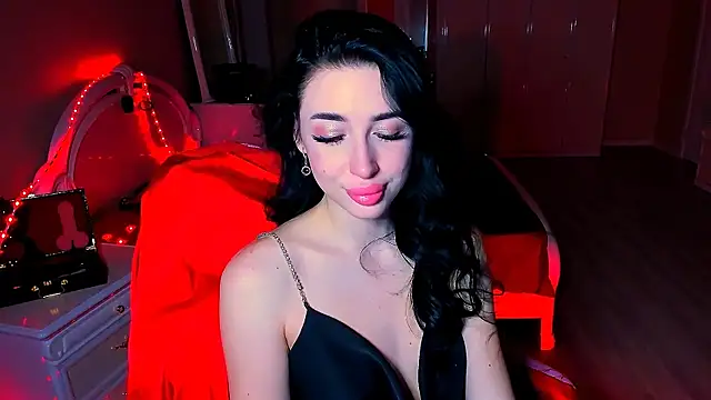 Snapshot of lovely_desire chatting on January 26, 6:06 pm lovely desire online show from January 26, 6:06 pm