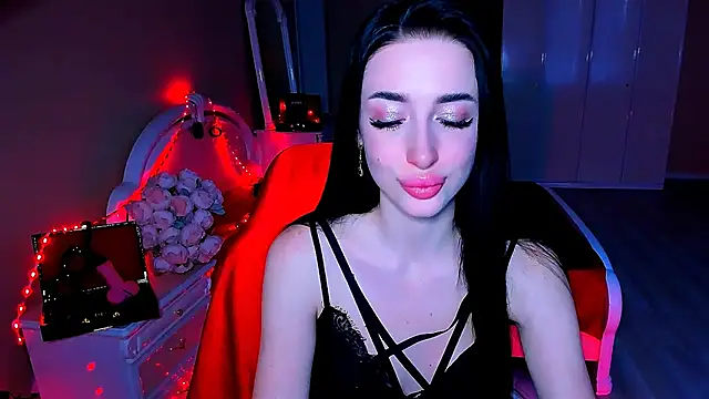 Snapshot of lovely_desire chatting on February 18, 7:10 am lovely desire online show from February 18, 7:10 am