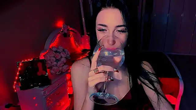 Snapshot of lovely_desire chatting on March 6, 7:25 am lovely desire online show from March 6, 7:25 am