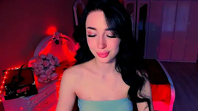 Snapshot of lovely_desire chatting on March 7, 8:45 am lovely desire online show from March 7, 8:45 am