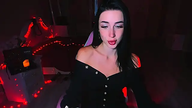 Snapshot of lovely_desire chatting on September 10, 7:19 am lovely desire online show from September 10, 7:19 am