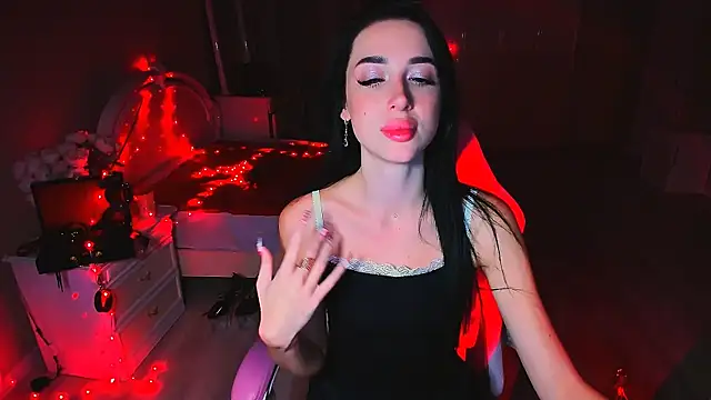 Snapshot of lovely_desire chatting on October 3, 2:36 pm lovely desire online show from October 3, 2:36 pm