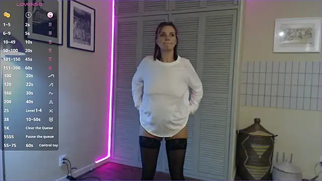 Charline TheFoxTail online show from December 8, 7:11 pm