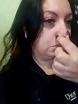 Veronica-Celie online show from December 19, 12:45 pm