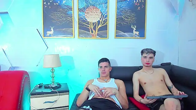 Snapshot of little_alex01 chatting on February 16, 3:19 pm little alex01 online show from February 16, 3:19 pm