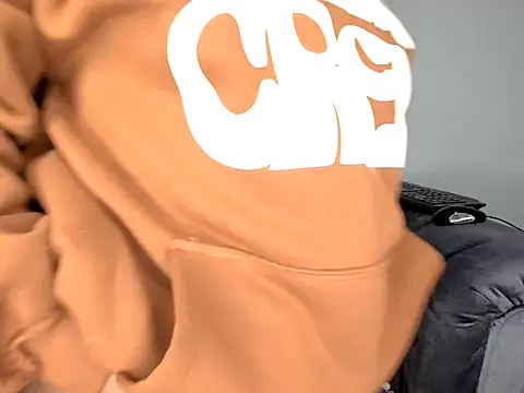 Pearl 00 online show from October 29, 8:32 pm