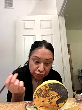 AlyssiaAmoreXO online show from October 27, 8:13 pm