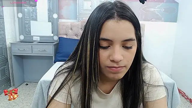 Leah Means  online show from December 17, 3:28 pm