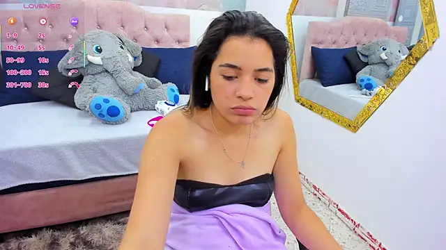 Leah Means  online show from March 4, 4:30 pm