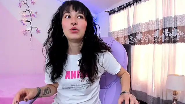 Camcrush   online show from October 23, 3:00 pm