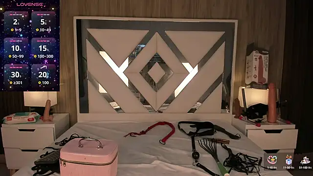 ValentinaThomas online show from September 28, 3:39 pm