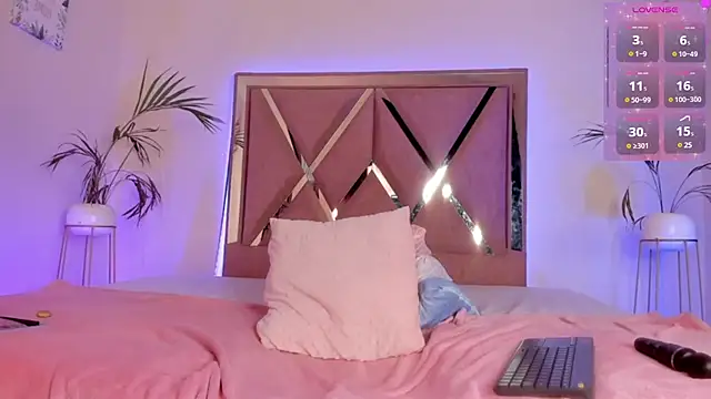 Eimyaniston cute online show from December 14, 2:53 pm