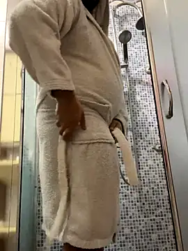 Snapshot of Dikkiduohottt chatting on October 29, 4:20 pm Dikkiduohottt online show from October 29, 4:20 pm