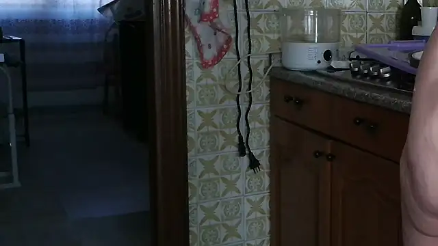 VeneRed online show from September 21, 9:44 am