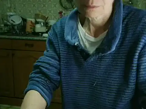 Snapshot of VeneRed chatting on April 14, 5:30 pm VeneRed online show from April 14, 5:30 pm