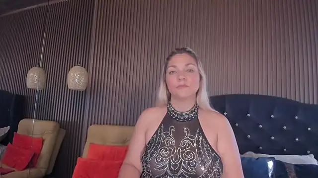 Snapshot of MalorySweet chatting on May 4, 1:07 pm MalorySweet online show from May 4, 1:07 pm