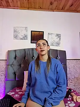 Snapshot of Scarlett_Khan chatting on December 29, 2:27 am Scarlett Khan online show from December 29, 2:27 am