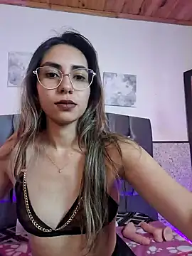 Snapshot of Scarlett_Khan chatting on December 31, 1:19 pm Scarlett Khan online show from December 31, 1:19 pm