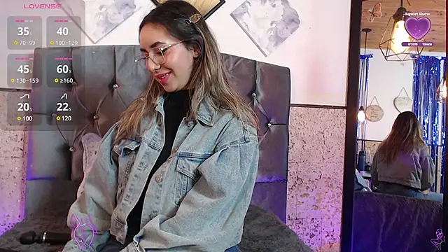 Snapshot of Scarlett_Khan chatting on January 18, 2:58 am Scarlett Khan online show from January 18, 2:58 am