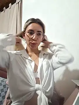 Snapshot of Scarlett_Khan chatting on February 3, 4:04 am Scarlett Khan online show from February 3, 4:04 am