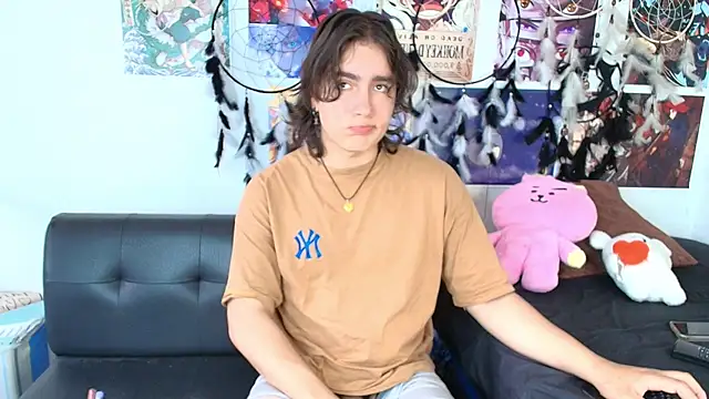 lukashollow  online show from October 3, 3:53 pm