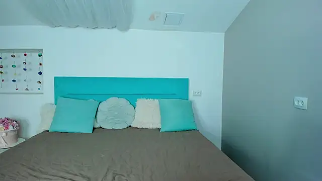 L1ittle kitty  online show from October 11, 5:28 am