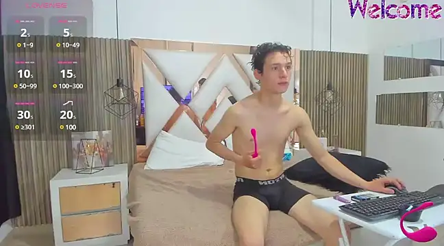 LIZandDante online show from January 13, 10:13 pm