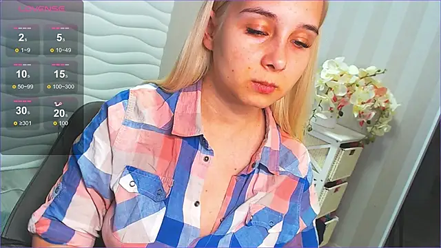 DolphinDreams online show from December 18, 1:02 pm