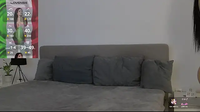 AllisonSky online show from November 7, 1:44 pm