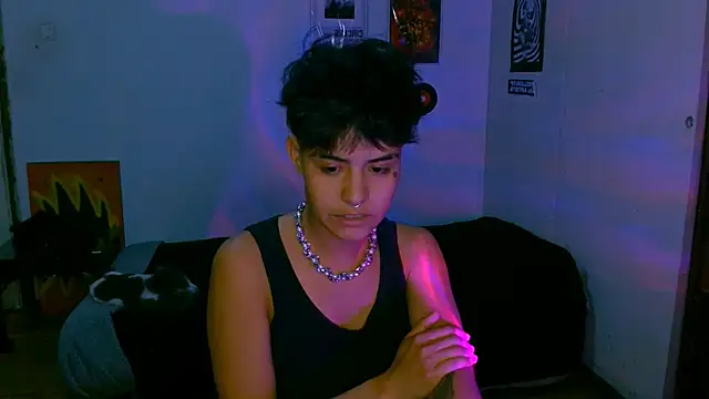 Snapshot of alex_one888 chatting on October 24, 12:30 am alex one888 online show from October 24, 12:30 am