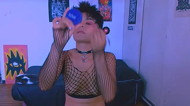 Snapshot of alex_one888 chatting on November 10, 9:03 pm alex one888 online show from November 10, 9:03 pm