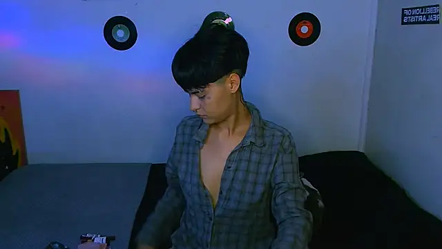 Snapshot of alex_one888 chatting on November 25, 2:33 am alex one888 online show from November 25, 2:33 am