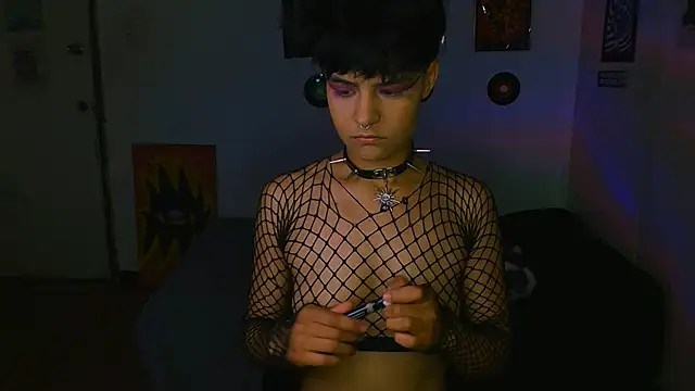 Snapshot of alex_one888 chatting on November 27, 2:02 am alex one888 online show from November 27, 2:02 am