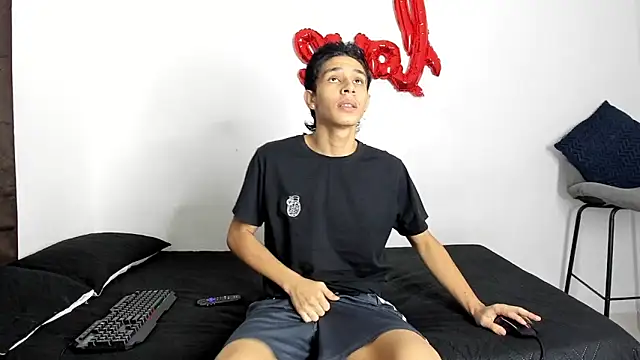 evanscollins online show from October 18, 8:09 pm