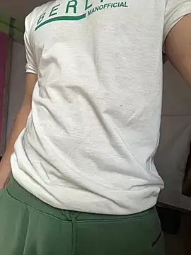 Snapshot of alburt_1996 chatting on January 3, 3:49 am alburt 1996 online show from January 3, 3:49 am