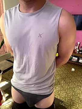 Snapshot of alburt_1996 chatting on November 10, 4:22 am alburt 1996 online show from November 10, 4:22 am