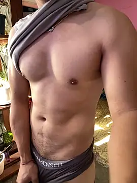 Snapshot of alburt_1996 chatting on November 19, 4:12 am alburt 1996 online show from November 19, 4:12 am