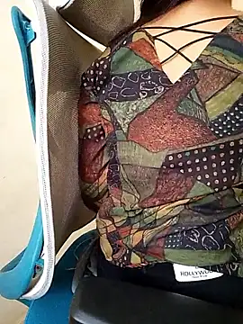 Indianhyna online show from September 26, 7:23 am