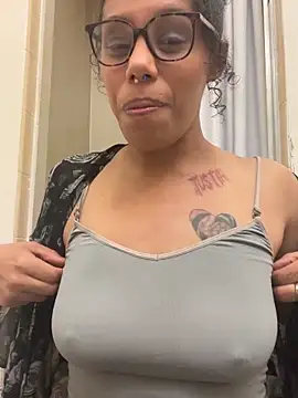 Princess Desirae online show from May 10, 3:33 am