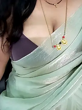 Snapshot of your-sameera chatting on April 7, 5:41 am your-sameera online show from April 7, 5:41 am