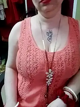 Snapshot of Raja_Ranii chatting on December 14, 1:27 pm Raja Ranii online show from December 14, 1:27 pm